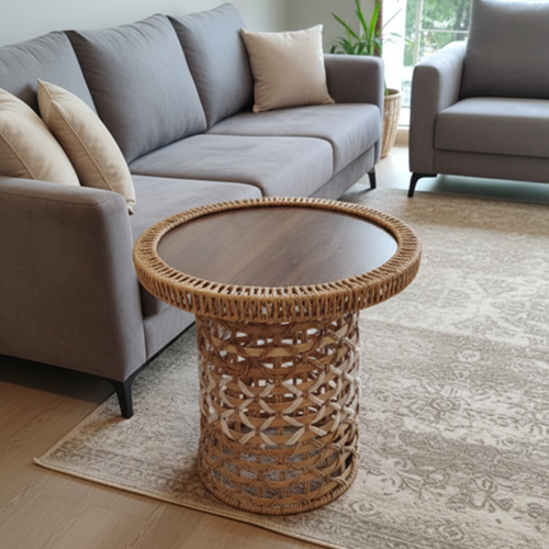 ترابيزة جانبية من الخشب والخوص