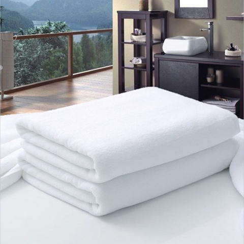 Image of فوطة فندقية باللون الأبيض