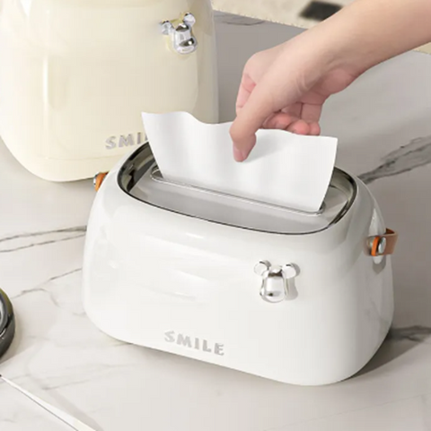 Image of علبة مناديل بيد جلد