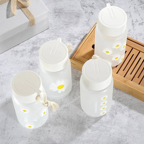 Image of زجاجة مياه White Flower