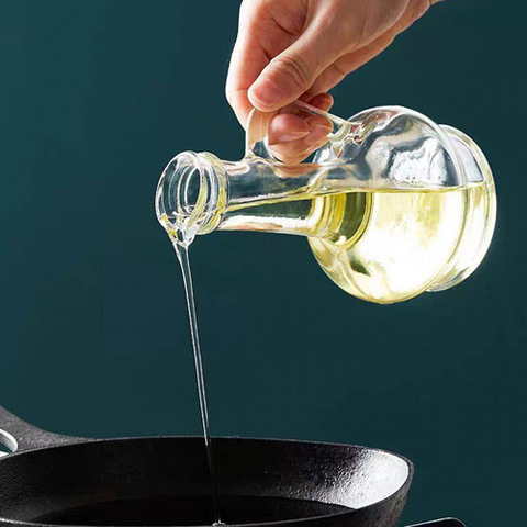 Image of زياتة زجاج بغطاء فل