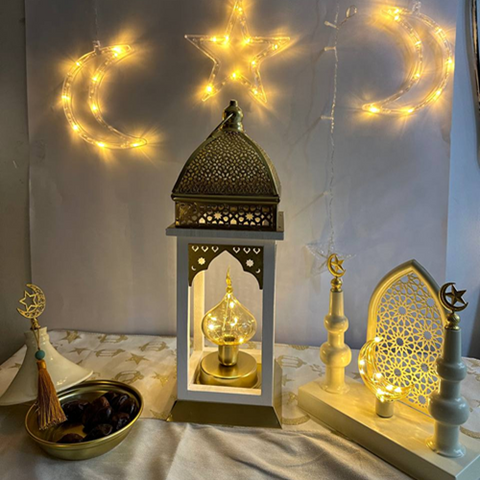 Image of فانوس خشب * معدن