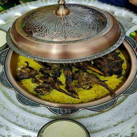 Image of سرفيس بغطاء لتقديم الطعام