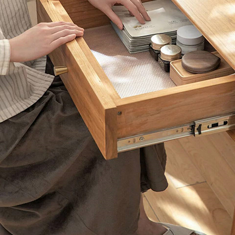 Image of رول سيليكون أبيض للأدراج