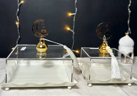 Image of طبق بالغطاء لتقديم التمر والتسالي