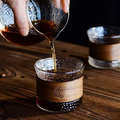 Image of طقم استكانة بأطار خشب 6 قطع