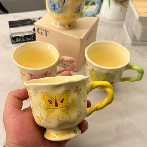 Image of مج بورسلين شكل فراشة