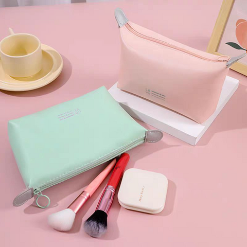 Image of شنطة ميكب للرحلات