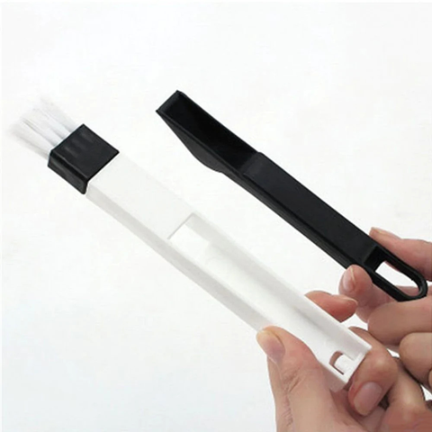 Image of فرشاة لتنظيف مجري الشبابيك