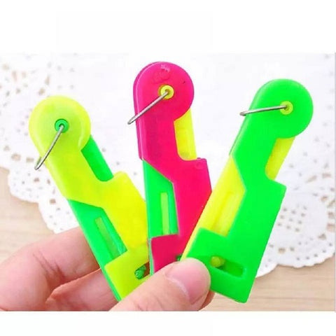 Image of لضامة الابرة بالخيط 4 قطع