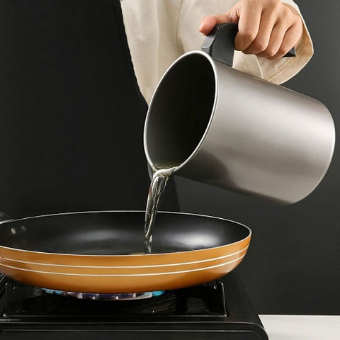 Image of دورق ومصفاة للزيت