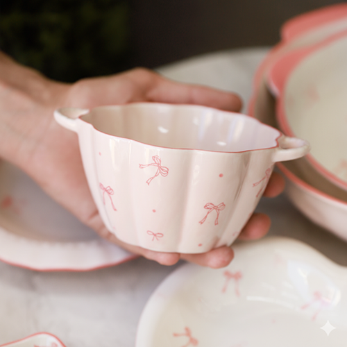 بولة بيد شكل فيونكة