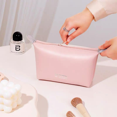 شنطة ميكب للرحلات