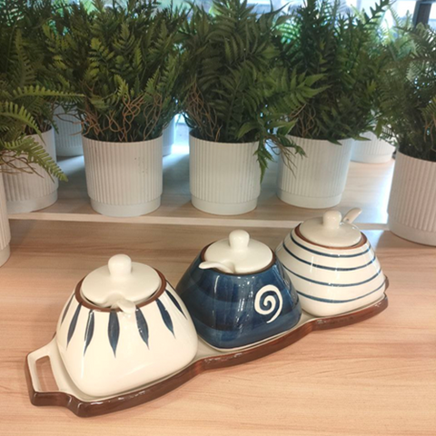 Image of طقم برطمانات 3 قطع بحامل بورسلين