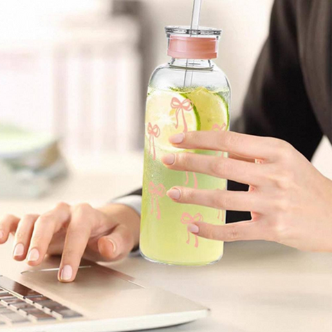 Image of زجاجة مياه شكل فيونكة