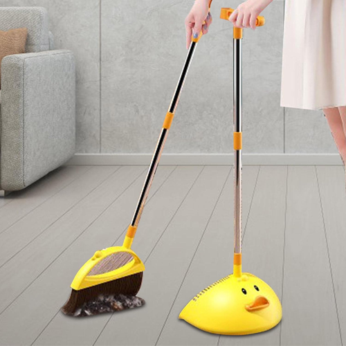 طقم جاروف بالمقشة شكل بطوط