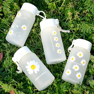 زجاجة مياه White Flower