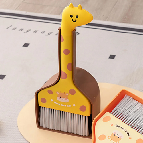 جاروف ميني شكل زرافة