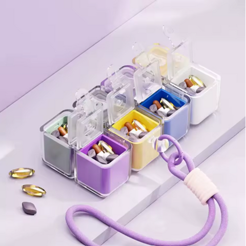 Image of علبة حفظ الأدوية متعددة الخانات