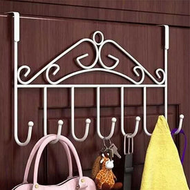 شماعة خلف الباب