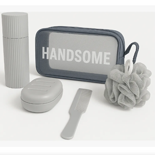 شنطة العناية الشخصية للسفر