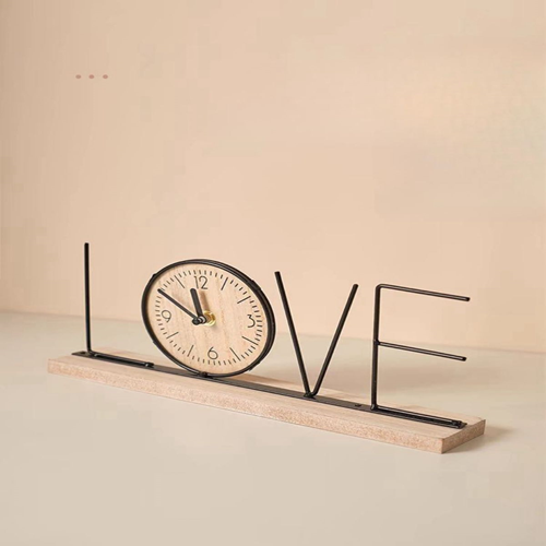 ساعة مكتب بقاعدة خشب