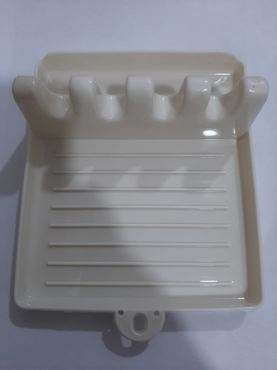 حامل ومنظم المعالق