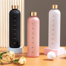 زجاجة مياه بمؤشر وقت