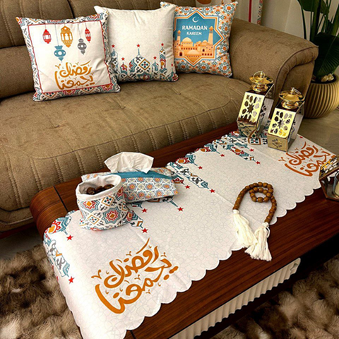 Image of طقم رانر + 3 كوشنز رمضاني