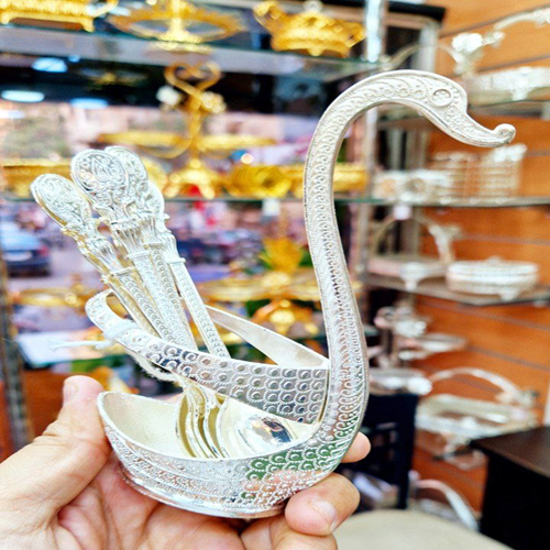 طقم معالق صغيرة بحامل شكل بجعة