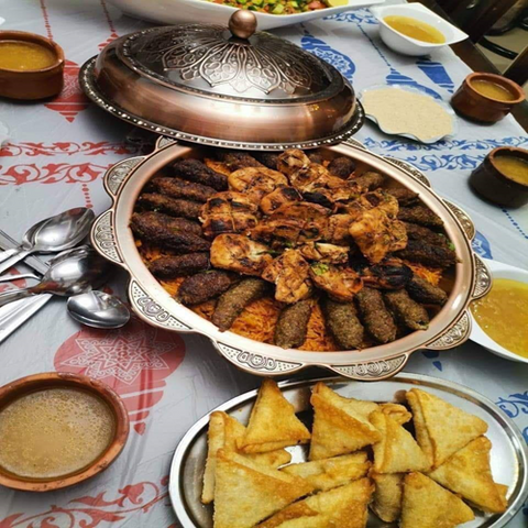 Image of سرفيس بغطاء لتقديم الطعام