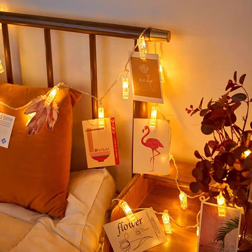 شريط إضاءة بمشبك للصور