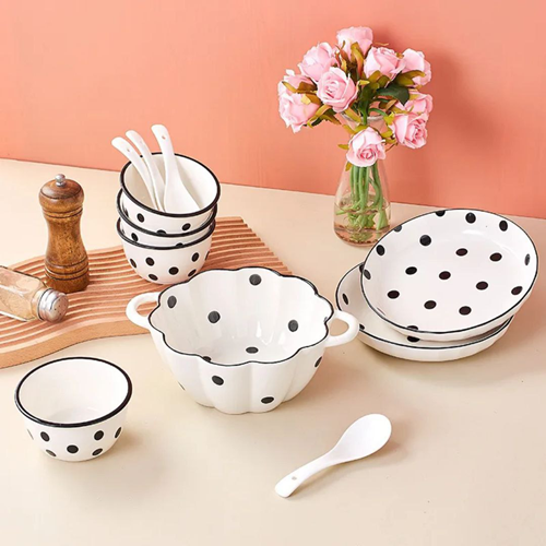 طقم بولات منقطة 5 قطع بالمعالق