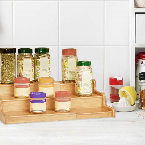 سلم ومنظم برطمانات