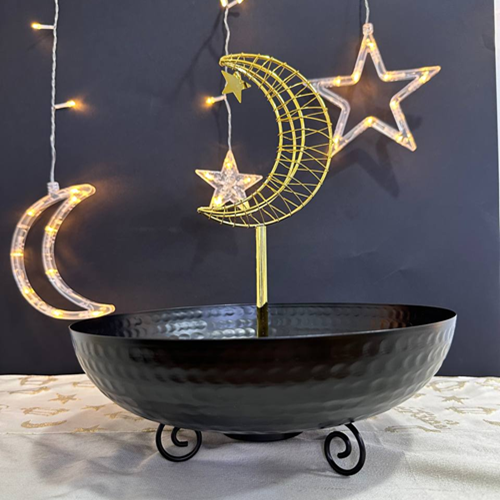 طبق ياميش شكل هلال