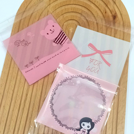 أكياس البسكويت والكوكيز