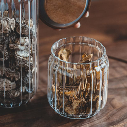 برطمان مضلع بغطاء خشبي