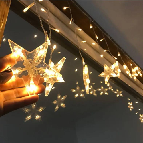 ستارة مضيئة نجوم