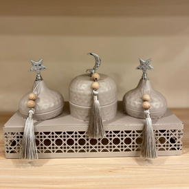 بوكس شكل جامع للتمر والمكسرات