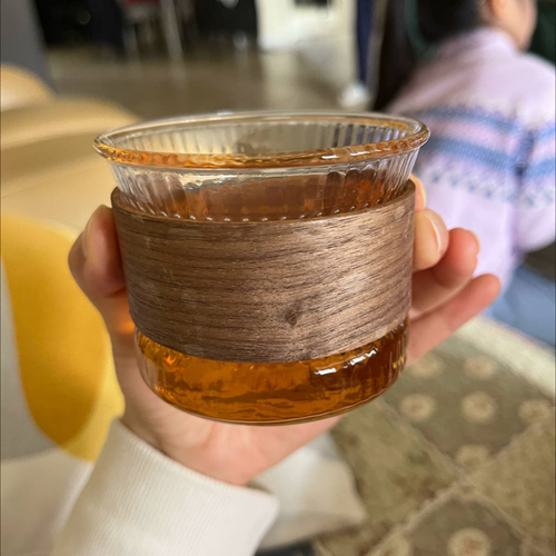 طقم استكانة بأطار خشب 6 قطع