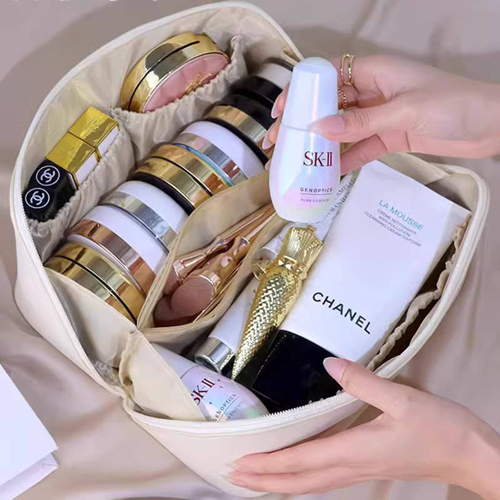 شنطة مكياج للسفر