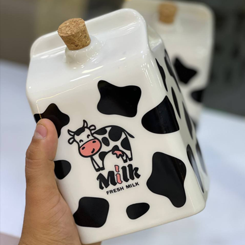 زجاجة لبن بورسلين