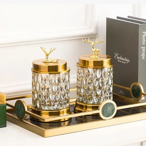 بونبونيرة بغطاء شكل غزالة