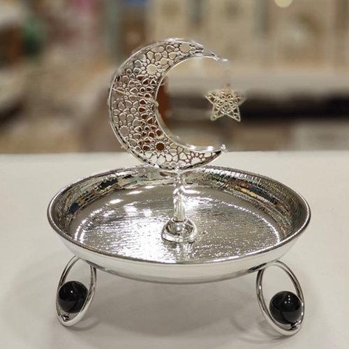 طبق تقديم فضي شكل هلال