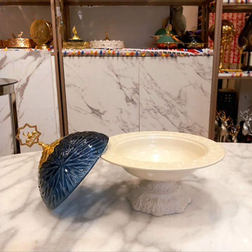 تمرية قبة بغطاء زجاج