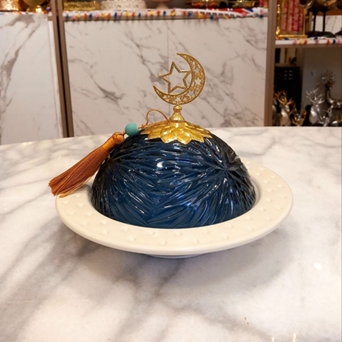 تمرية قبة بغطاء زجاج