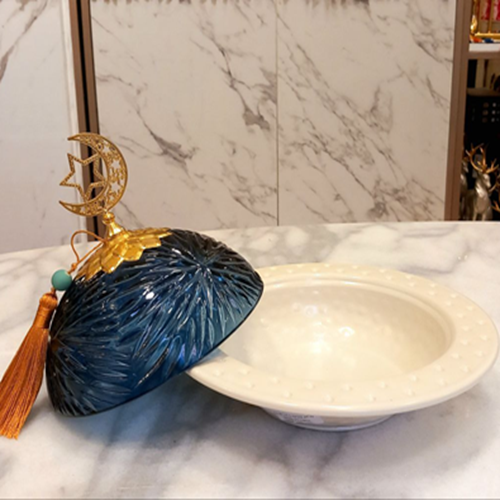 تمرية قبة بغطاء زجاج