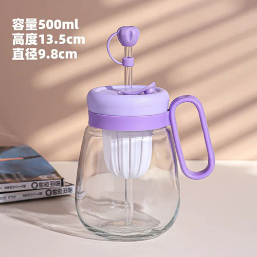 كوب عصير بمصفاة داخلية