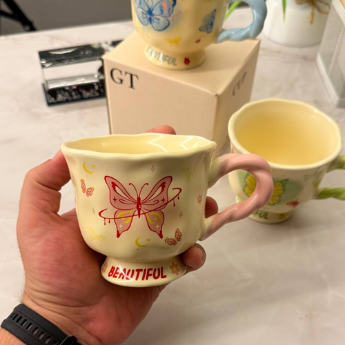 مج بورسلين شكل فراشة