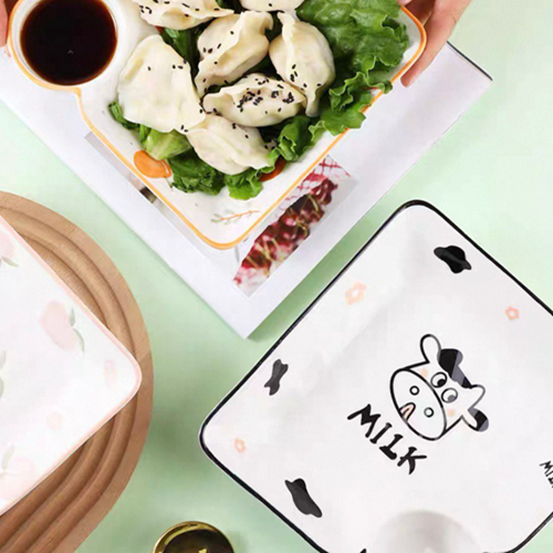 طبق تقديم السناكس مع بولة للصوصات